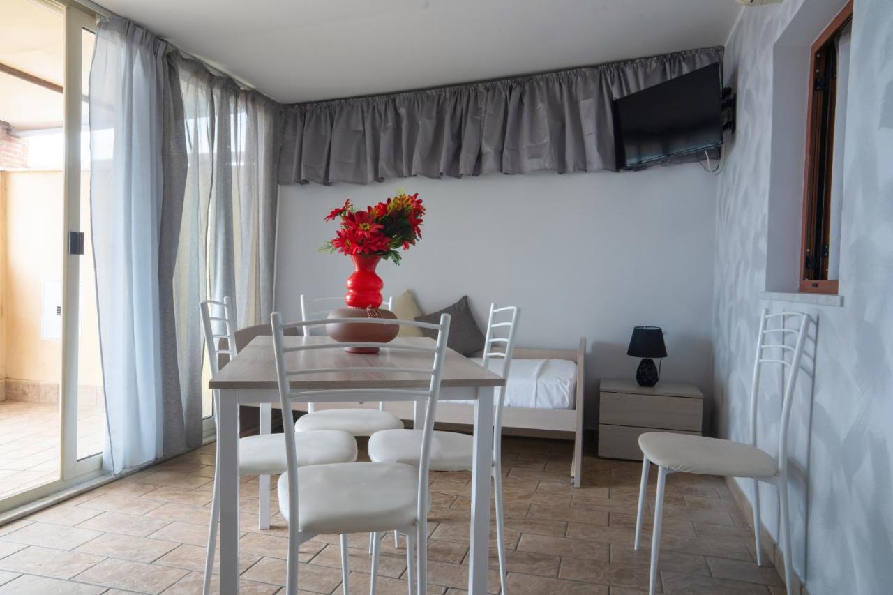 Nick & Santo'S Holiday Homes R Giardini Naxos Exterior foto