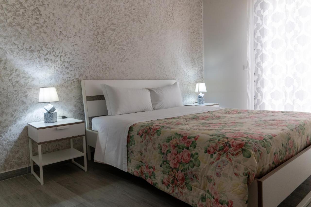 Nick & Santo'S Holiday Homes R Giardini Naxos Exterior foto